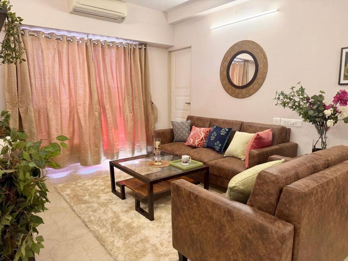 5 Star Luxury Pool, Gym Near Airport Bkc * Bombaj