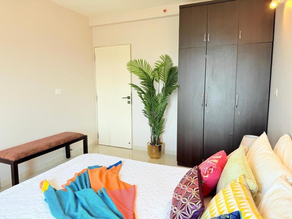 5 Star Luxury Pool, Gym Near Airport Bkc Bombaj